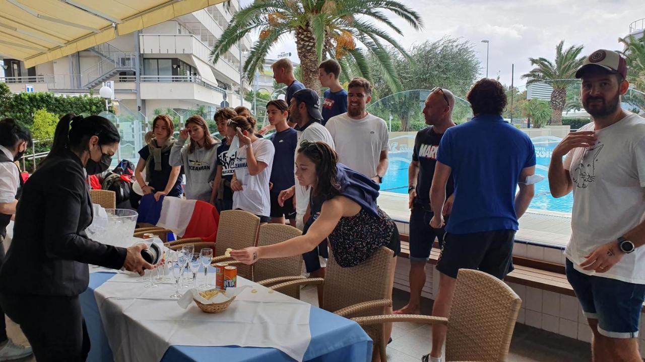 Hotel Cormoran Cattolica Eksteriør billede
