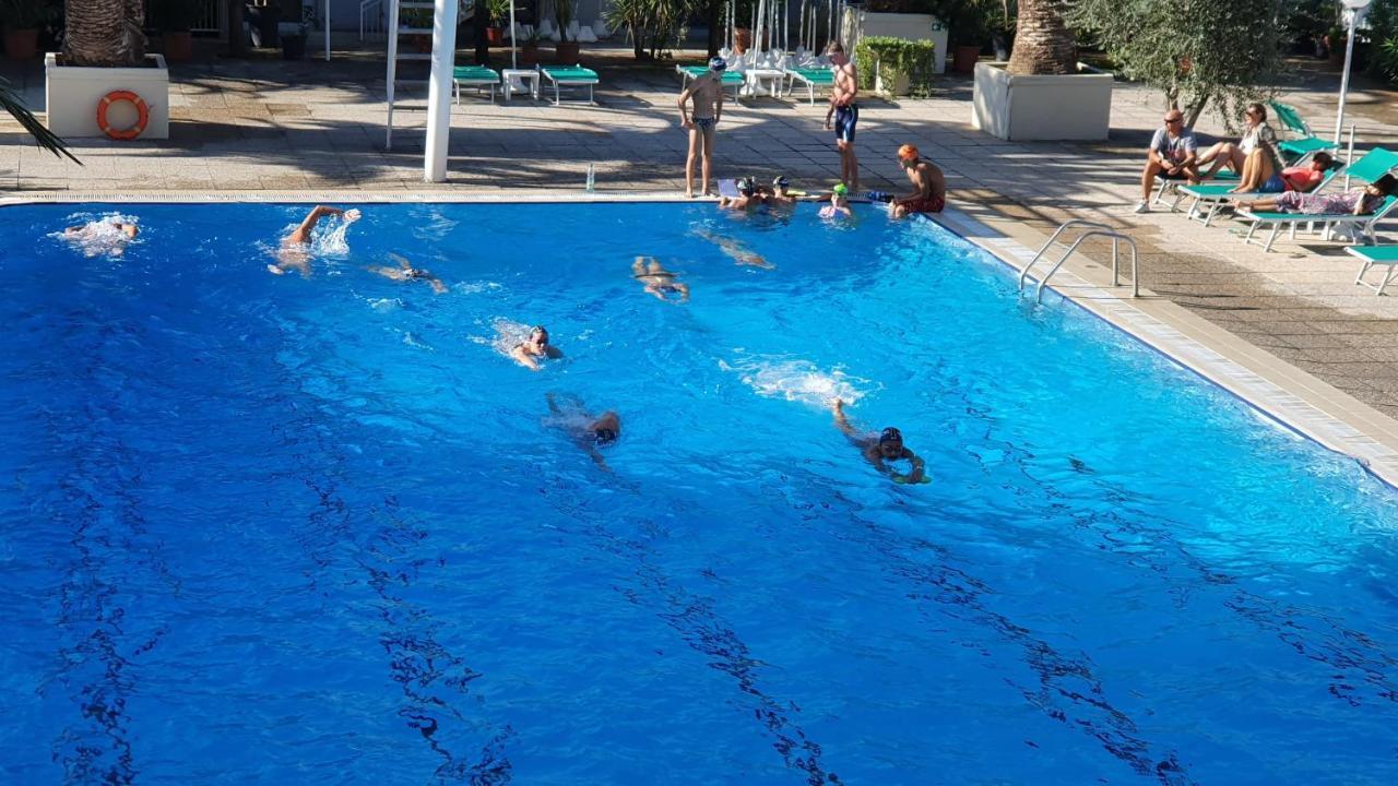 Hotel Cormoran Cattolica Eksteriør billede
