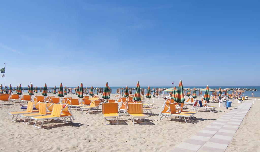 Hotel Cormoran Cattolica Eksteriør billede
