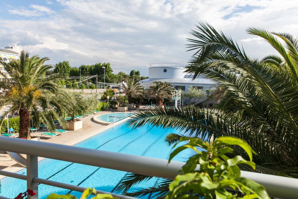 Hotel Cormoran Cattolica Eksteriør billede
