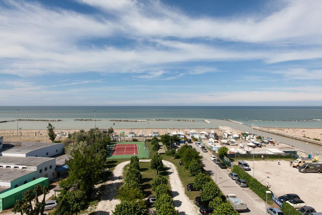 Hotel Cormoran Cattolica Eksteriør billede